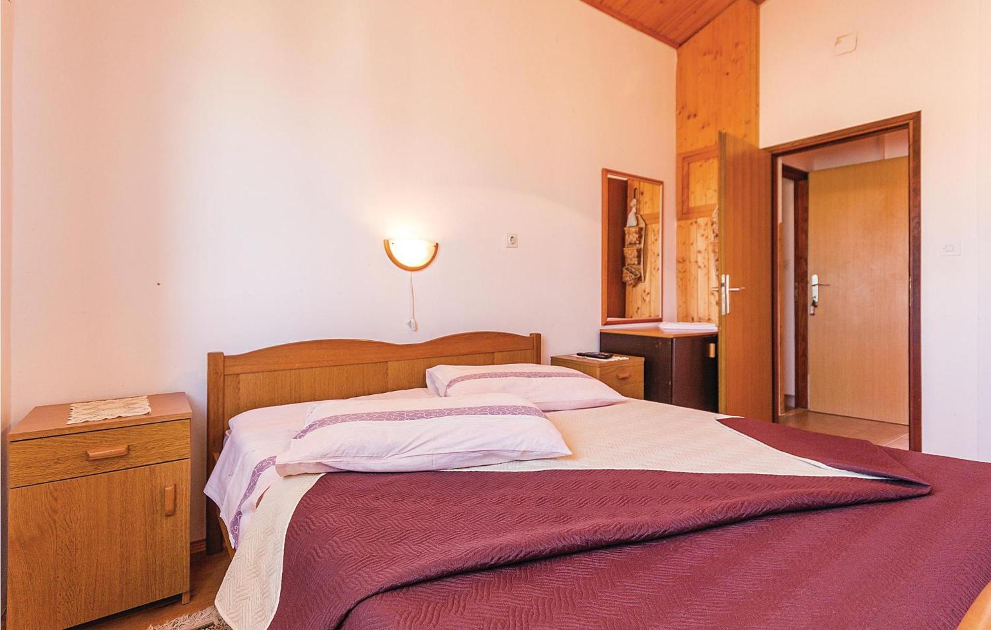 Beautiful Apartment In Pula With Kitchen Eksteriør bilde