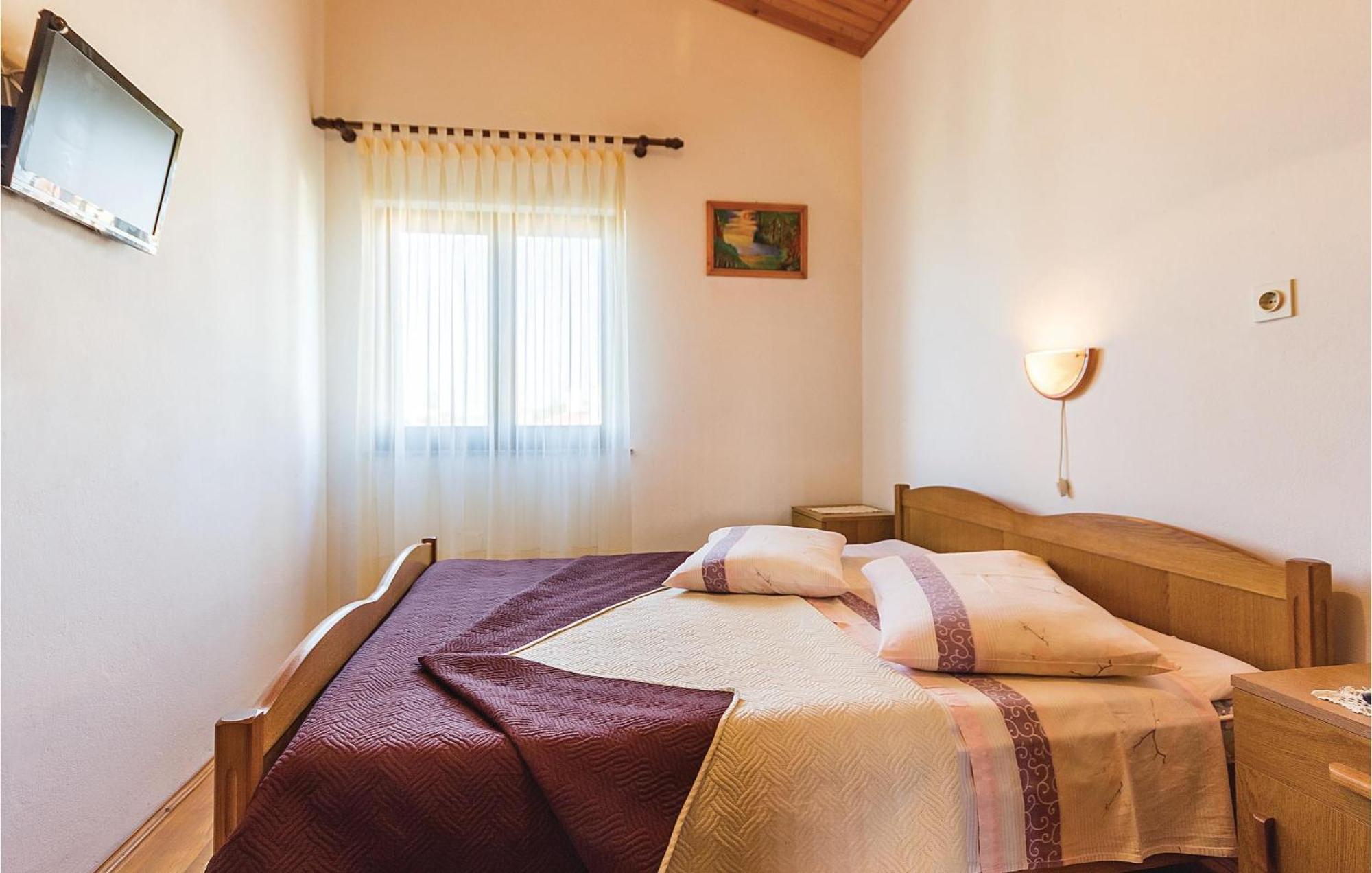 Beautiful Apartment In Pula With Kitchen Eksteriør bilde