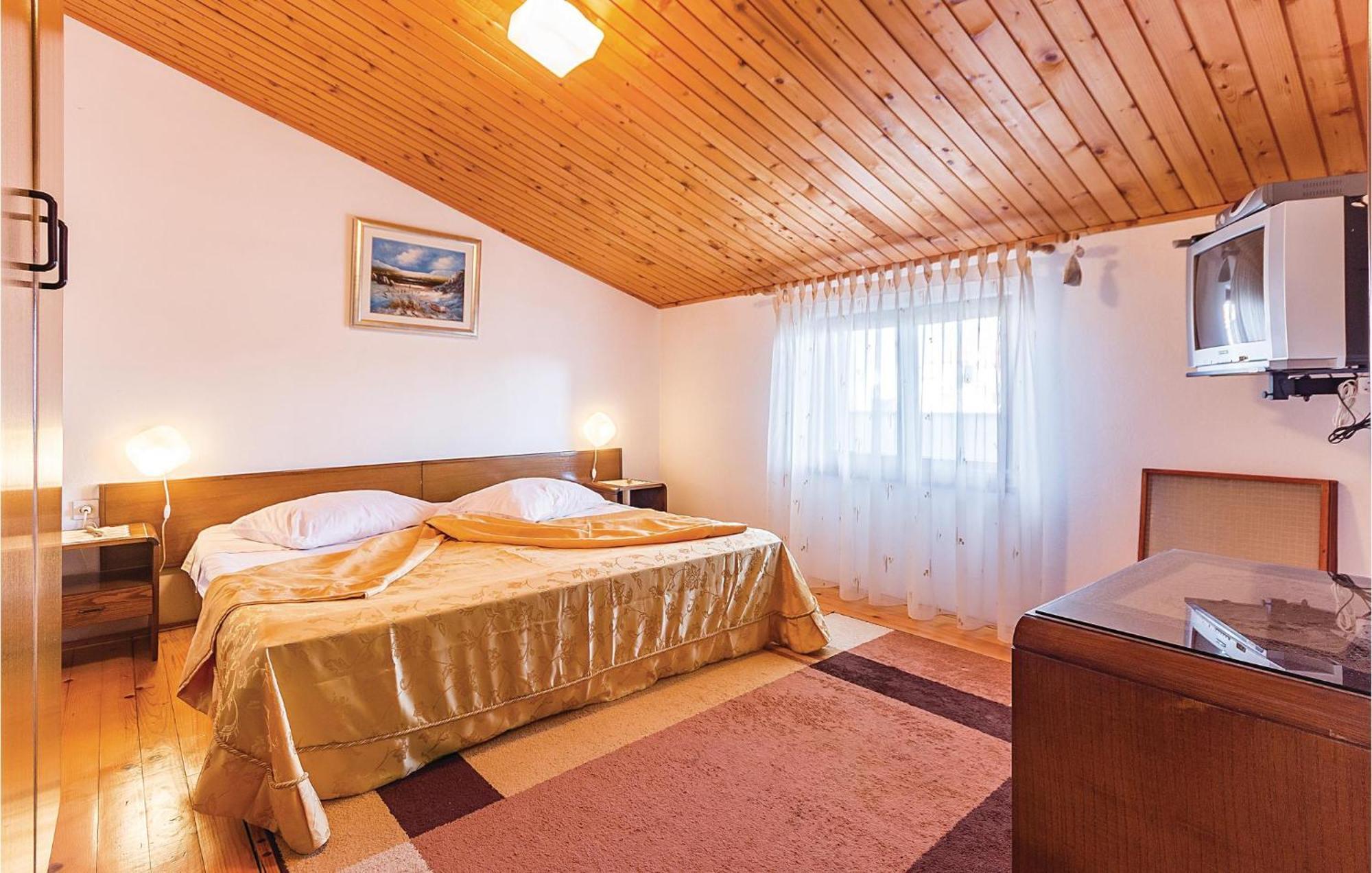 Beautiful Apartment In Pula With Kitchen Eksteriør bilde