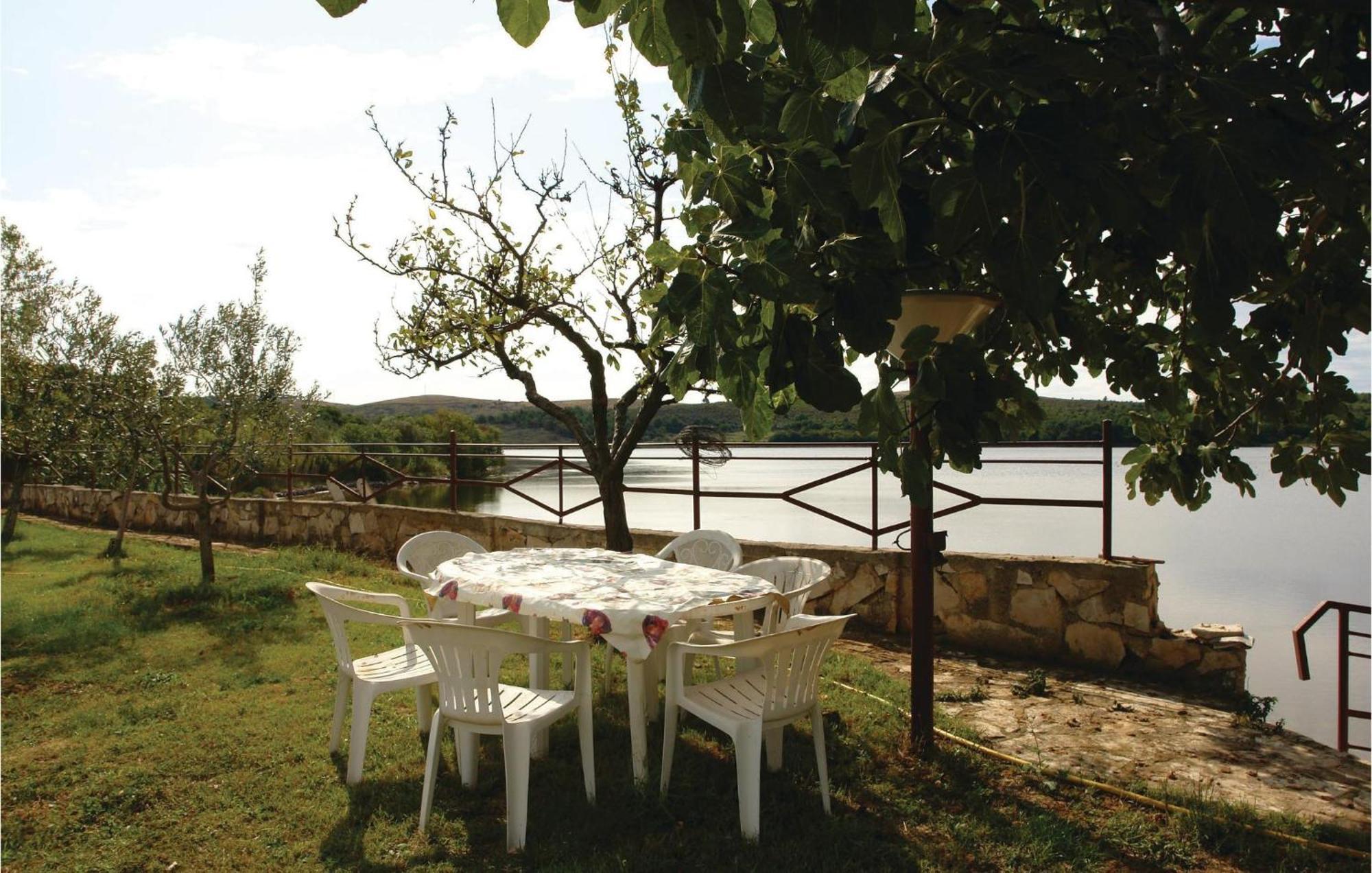 Beautiful Apartment In Pula With Kitchen Eksteriør bilde